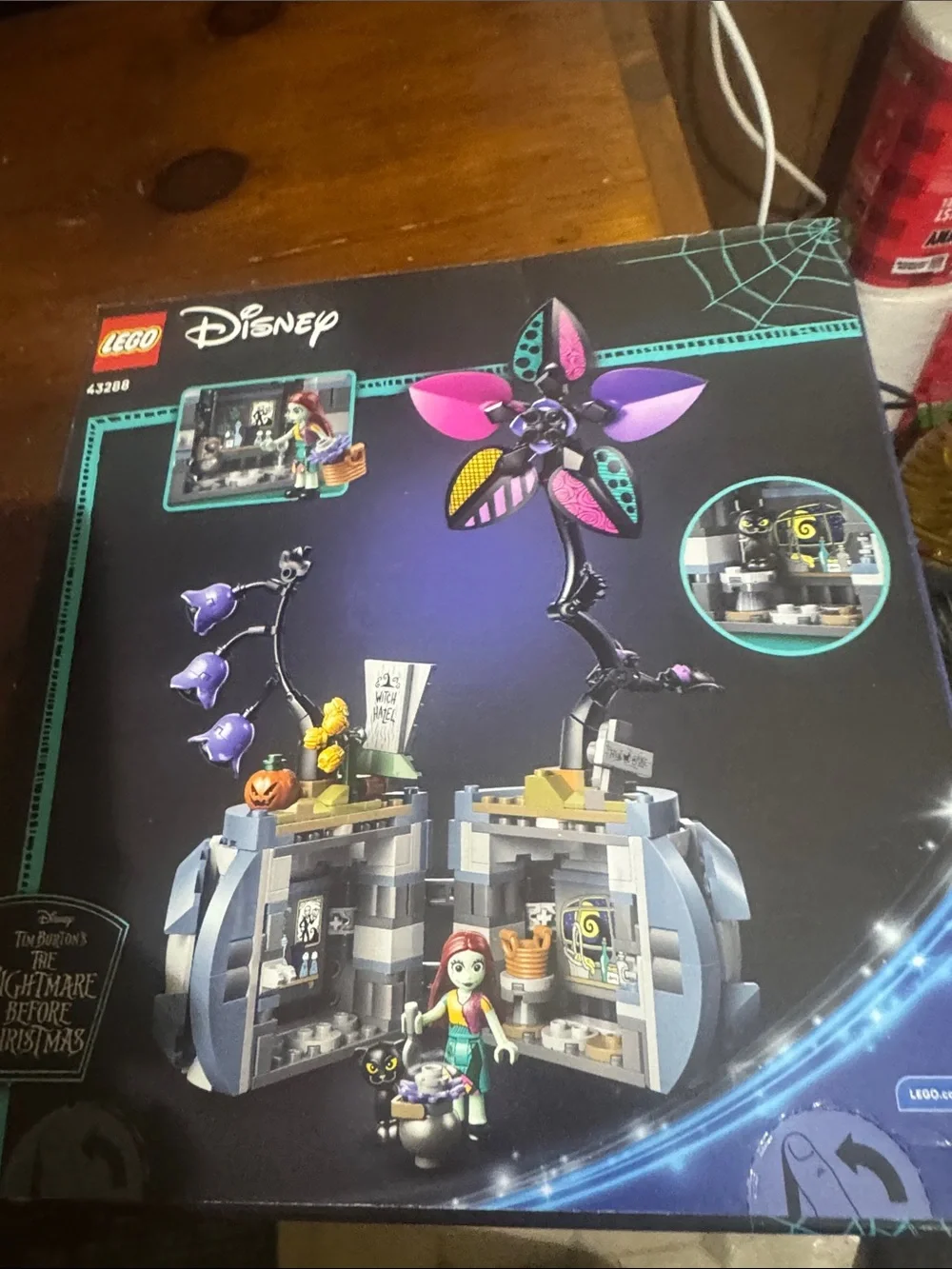 Disney LEGO Sally’s Flowerpot Build Set — Purple, Pink, Black, Blue